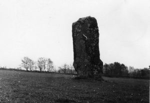 Menhir de Kerbiguet Lann