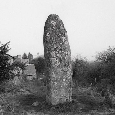 Menhir de Kerampeulven, Berrien