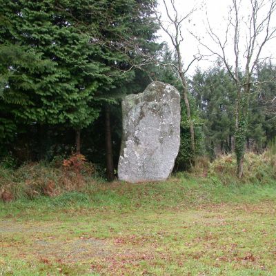 Menhir de Kerelcun