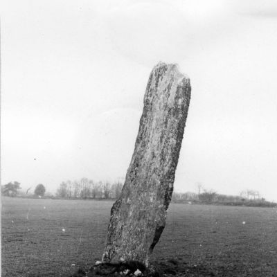 Menhir de Kerbiguet Lann