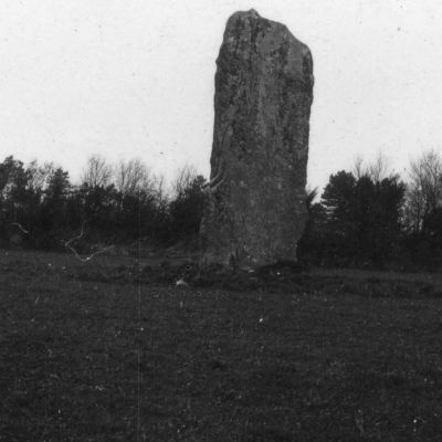 Menhir de Kerbiguet Lann