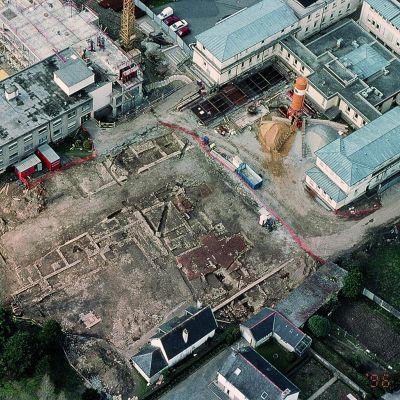 Carhaix, Domus de l'hopital. vue aérienne du chantier de fouille © G. Le Cloirec