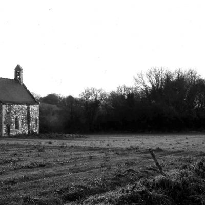 Carnoët, Rospellen.. Vue générale de la Motte. Cliché Drac sra